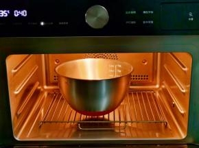 发酵时大家一定要注意面团的湿度和温度。