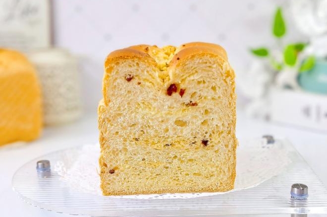 椰蓉蔓越莓奶酥吐司