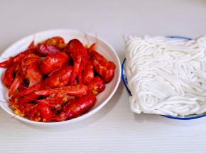 准备食材。