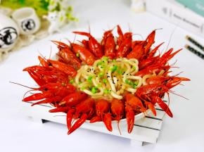 盛出装盘，点缀葱花，熟黑芝麻。