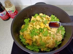 加生抽，蚝油，盐调味。