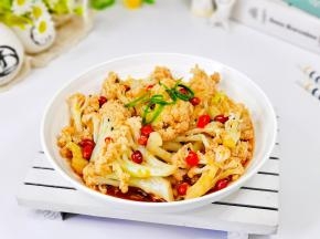 花菜放入料汁中，加入熟花生米，拌均匀即可。