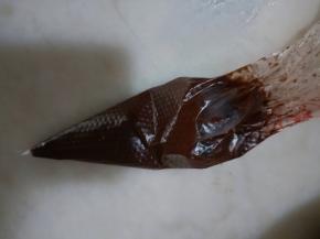 将面糊装入裱花袋。