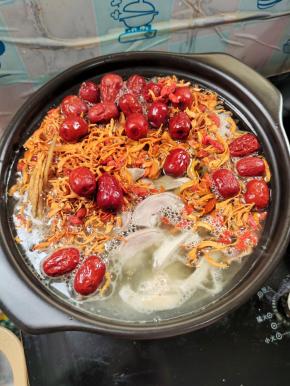 再倒入适量的开水！