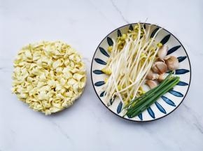 准备好所有食材。