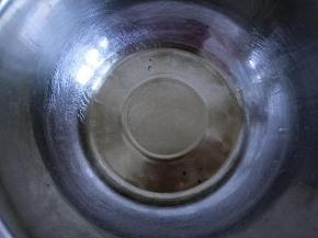 玉米油小火加热至80度左右。