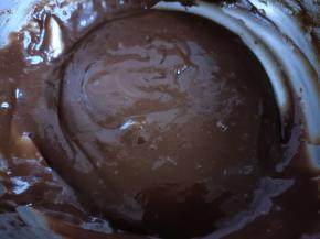 放一旁盖保鲜膜备用。