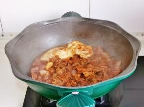 按个人口味加盐调味，大火收汁。（留点汤汁更好吃）