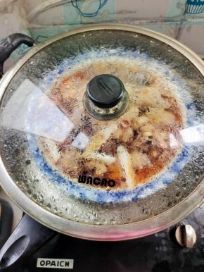 水开，放入蒸锅，大火蒸30分钟！