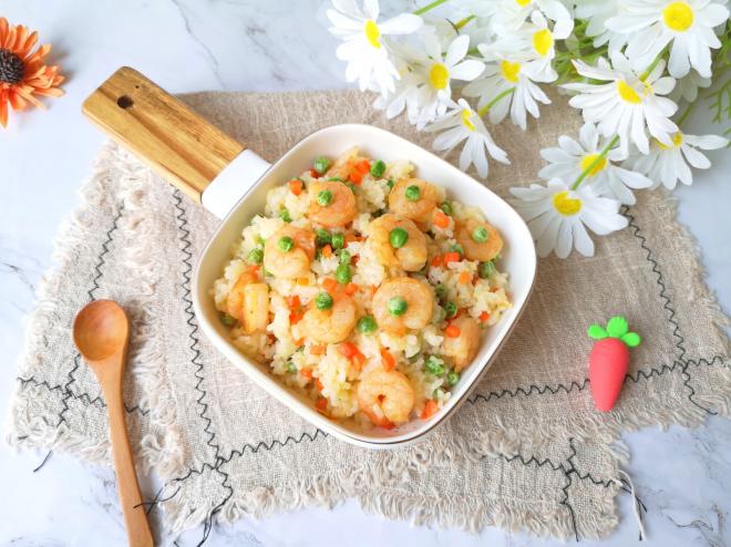 豌豆虾仁炒饭