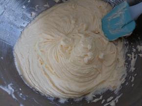 搅打均匀。