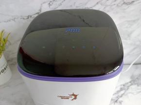 放入空气炸锅，选择烤鸡腿功能键，200度。