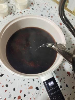 加入适量的开水！(开水尽量多一点！)