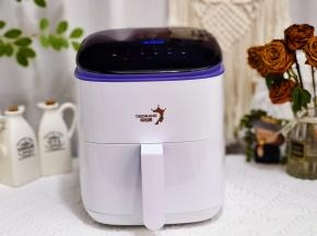 帝伯朗彩屏空气炸锅，提升幸福感的家居小家电。