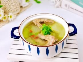 盛出装入碗中，放入香菜。