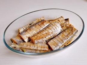 抓拌均匀，腌制30分钟。