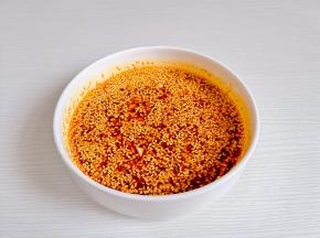 搅拌均匀，万能酱汁。