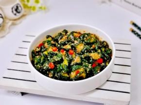 加入小米辣拌均匀即可。