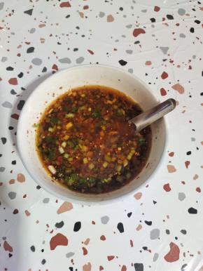 搅拌均匀调成料汁儿！