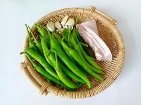 准备新鲜的食材。