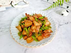 香辣开胃的下饭菜。