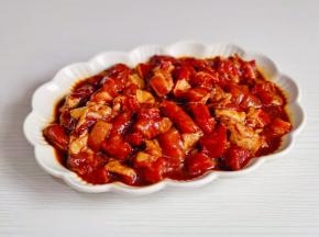 抓拌均匀，腌制10分钟。