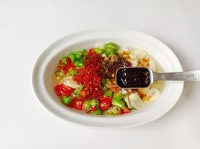 蚝油一勺拌均匀。