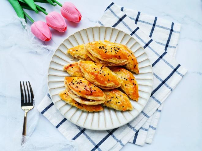 香蕉果酱蛋挞酥