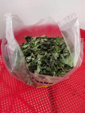 放在干净的保鲜袋里，密封保存！随吃随取！