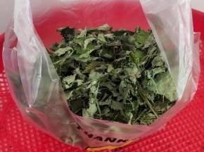 放在干净的保鲜袋里，密封保存！随吃随取！