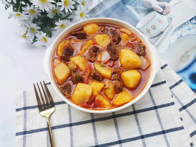 番茄土豆炖牛肉