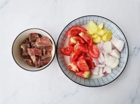 准备好所有食材。