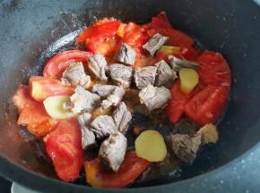 加入牛肉，