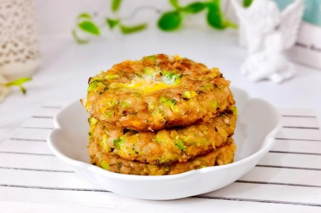 虾仁时蔬鹌鹑蛋饼