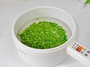 豌豆煮熟。