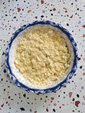 翻拌均匀，铺平！