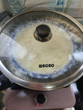 盖上盖子，大火蒸12分钟！