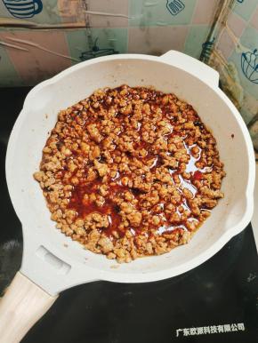 翻炒至出红油！