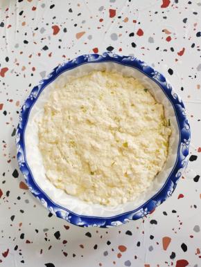 蒸好的鸡蛋豆腐取出来！