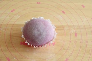 收口朝下，倒扣入纸托，就搞定啦！