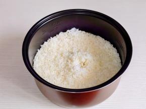 记得先把米饭做好哈。