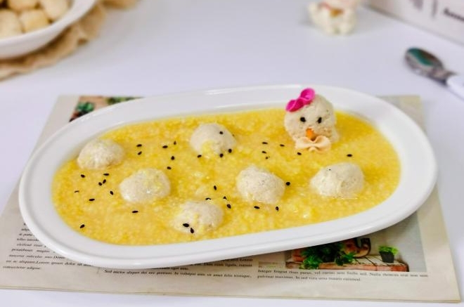 鸡肉丸子小米粥