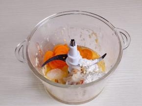 胡萝卜味的，鳕鱼，胡萝卜，鸡蛋，淀粉。