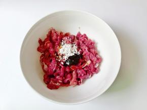 加入红薯粉半勺。