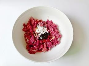 加入红薯粉半勺。