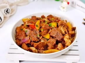 盛出装盘撒葱花。