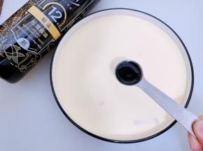 出锅淋上1勺六月鲜轻12轻盐松茸酱油