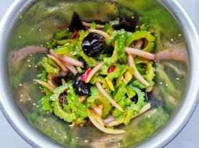 拌匀冷藏10分钟即可。