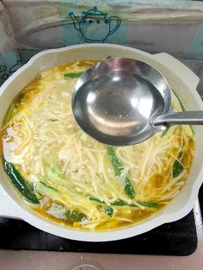 放入一大勺白醋调味儿！