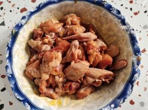 抓拌均匀，腌制30分钟！